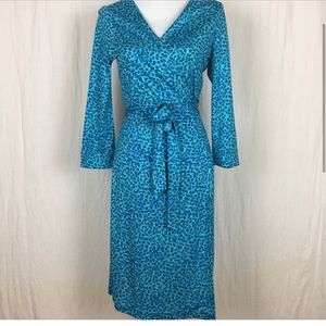 Diane Von Furstenberg classic wrap dress in shades of blue 👗